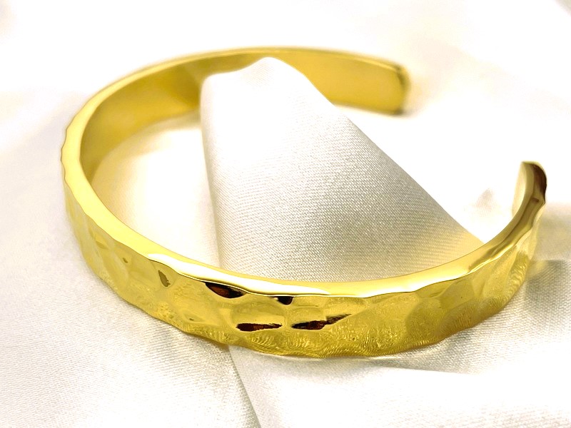 五金首饰真空香蕉视频色版