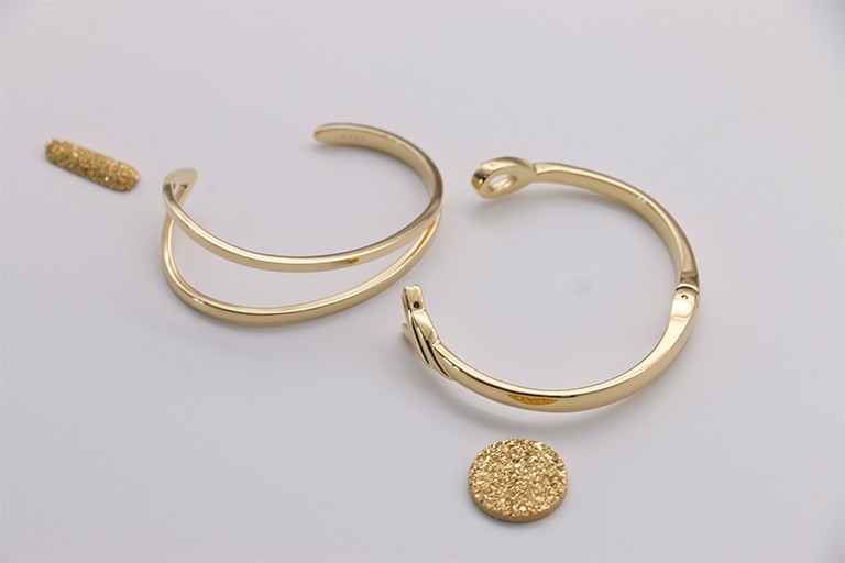 金色真空香蕉视频色版