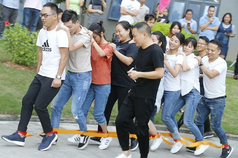 别具一格的香蕉视频污污下载真空香蕉视频色版公司趣味运动会