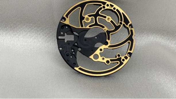 真空香蕉视频色版