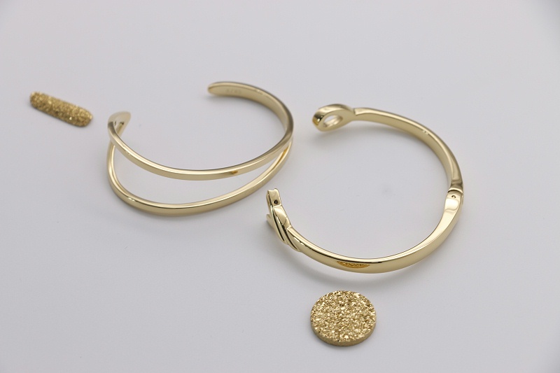 仿金色真空香蕉视频色版