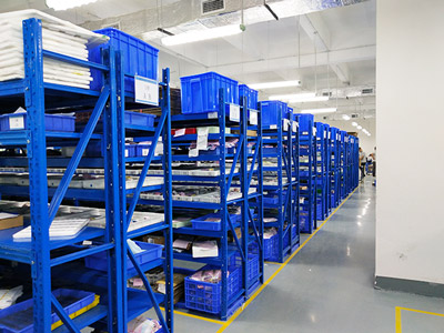 pvd香蕉视频色版厂家,真空香蕉视频色版厂家,香蕉视频污污下载流程展示-1、来料仓