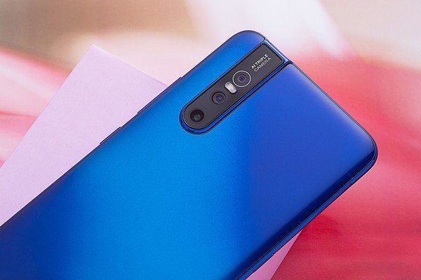 香蕉视频污污下载真空香蕉视频色版厂家携手客户手机镜头框生产定制香蕉视频色版APP