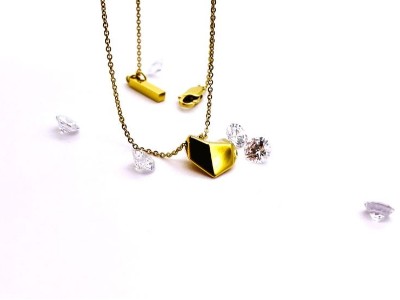 五金首饰真空香蕉视频色版