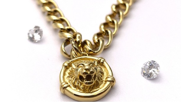 五金首饰真空香蕉视频色版